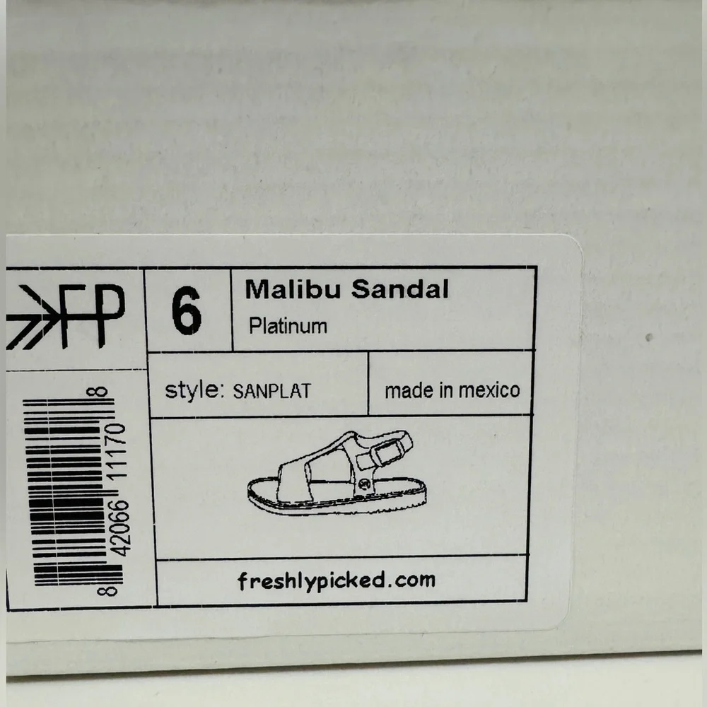 Freshly Picked New in Box Toddler Girl Malibu Sandals Platinum Size 6